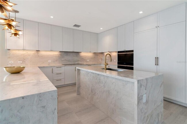 Building Photo - 2912 W Santiago St