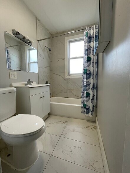 52 Greenville 2R - 50 Greenville Ave