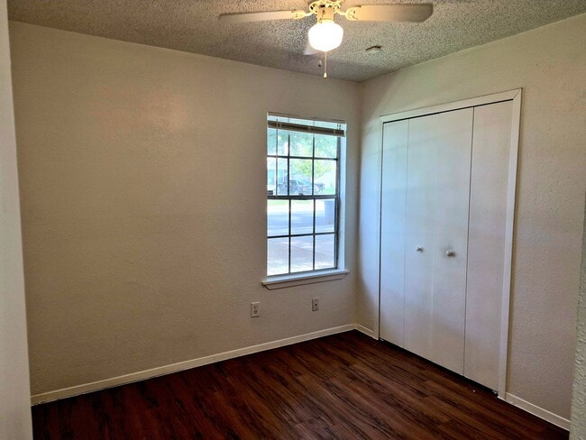 Building Photo - Charming South Austin Home with Huge Backyard & Mature Trees