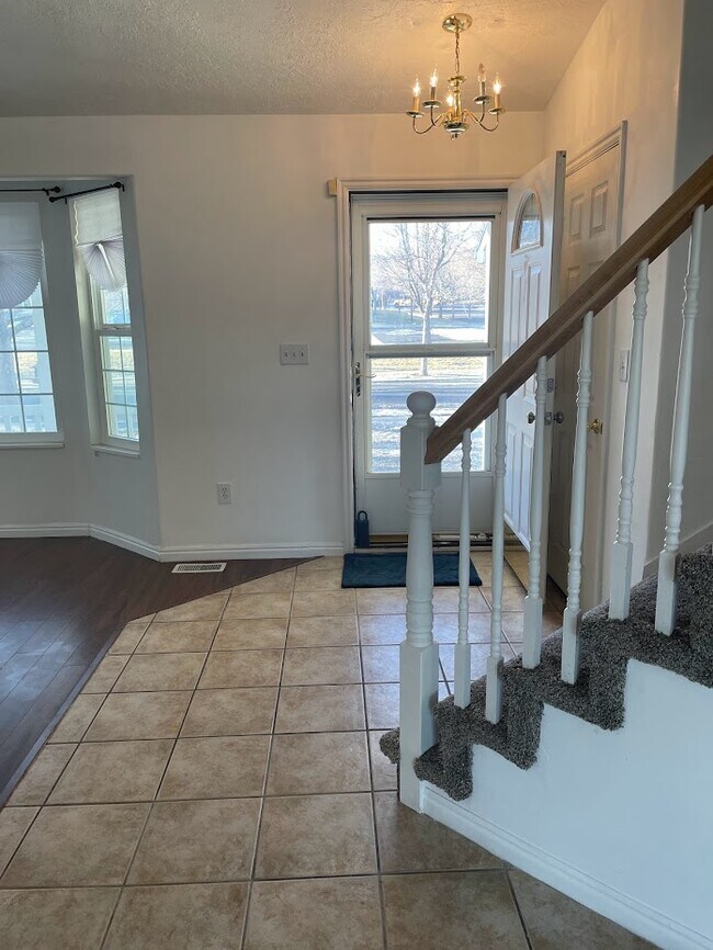 Building Photo - 3315 E Windhover Rd