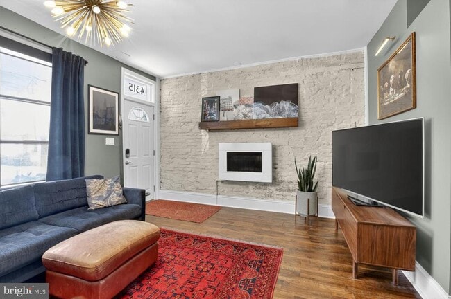 Building Photo - 4315 Lauriston St