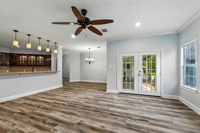 Building Photo - 232 County Rd 633