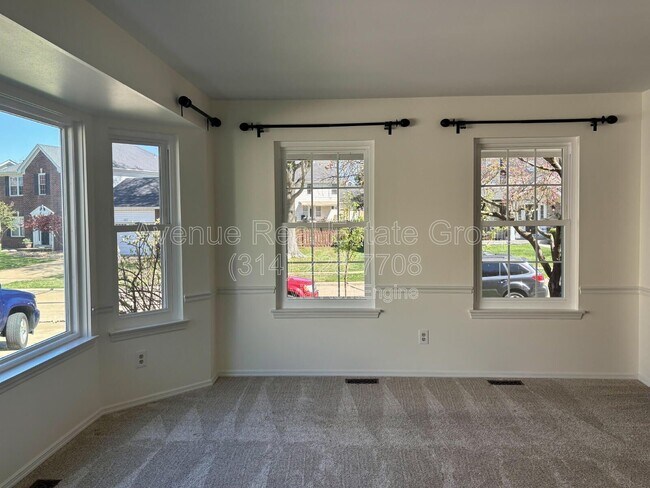 Building Photo - 419 Audubon Village Spur