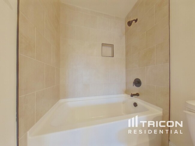 Building Photo - 432 Cantrell Dr