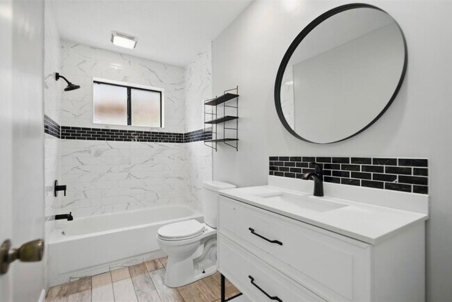 Building Photo - 14403 Wandering Wood Dr