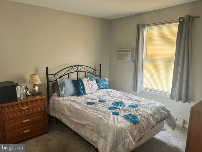 Building Photo - 69 Hampshire Rd