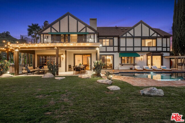 Building Photo - 3722 Alonzo Ave