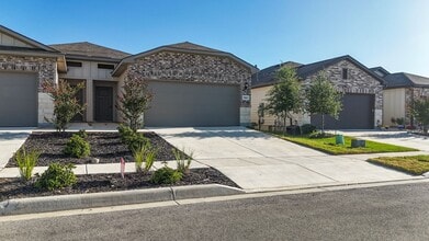 Building Photo - 9306