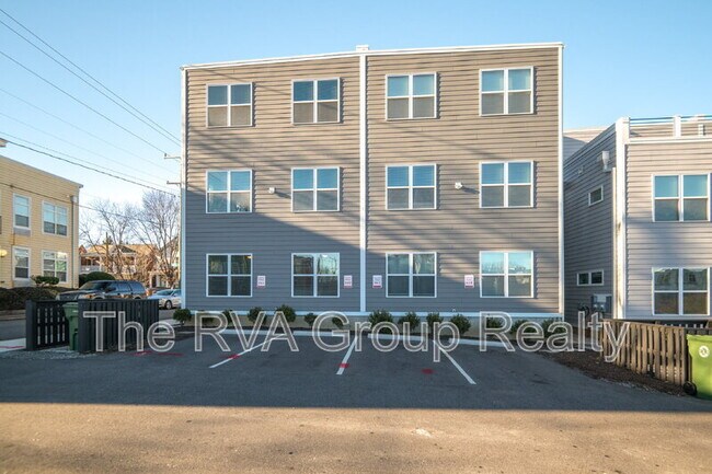 Building Photo - 918 Porter St