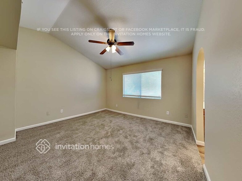 Building Photo - 6748 W Cinnabar Ave