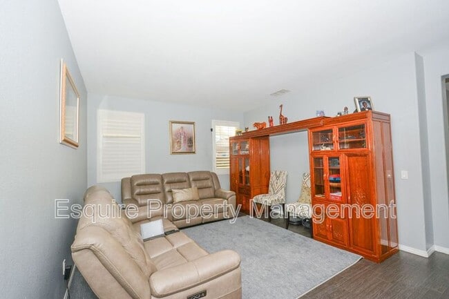 Building Photo - 3750 Golden Pond Dr