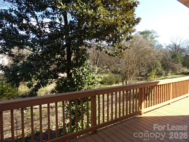 Building Photo - 70 Crowell Dr NW