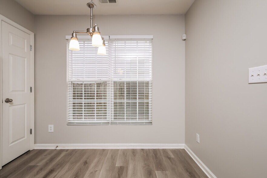 Building Photo - 2007 Gushing Dr