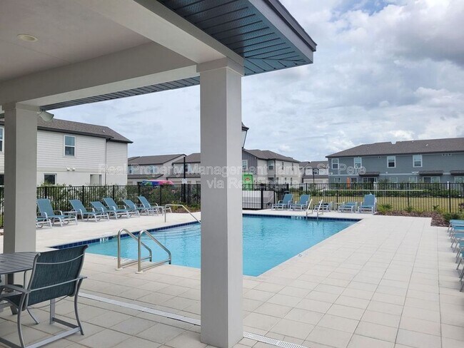 Building Photo - 7694 Momentum Pkwy