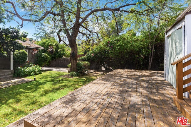 Building Photo - 6208 Hayes Ave