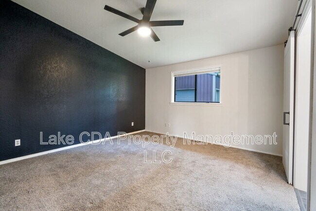 Building Photo - 13079 N Westwood Dr