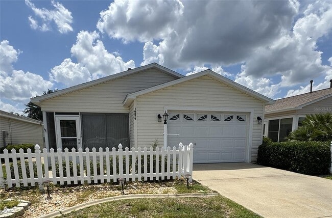 Primary Photo - 16879 SE 94th Sunnybrook Cir