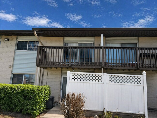 Building Photo - SPACIOUS 2BR CONDO | MOVE-IN READY | LIMITED AVAILABILITY