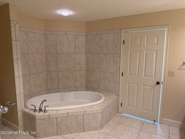 Building Photo - 1478 Riverplace Blvd