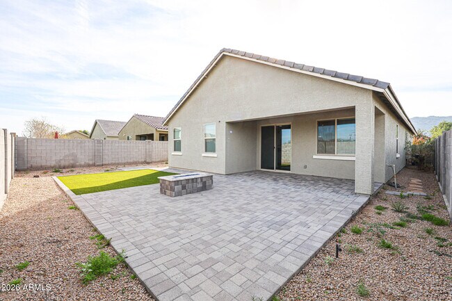 Building Photo - 2306 E Branham Ln