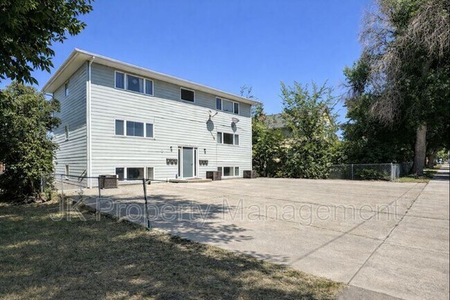 Building Photo - 1815 8th Ave N