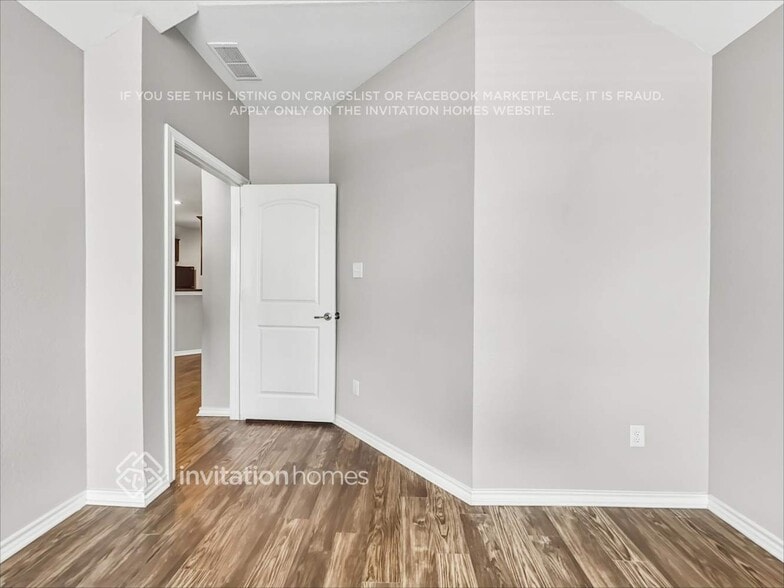 Building Photo - 413 Windridge Dr