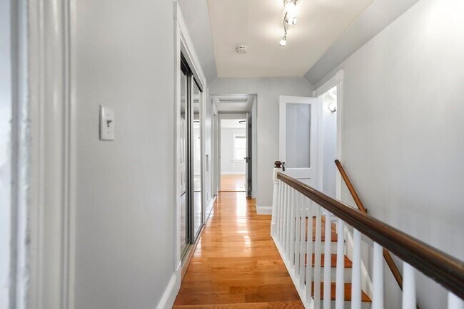 Building Photo - 1004 South St