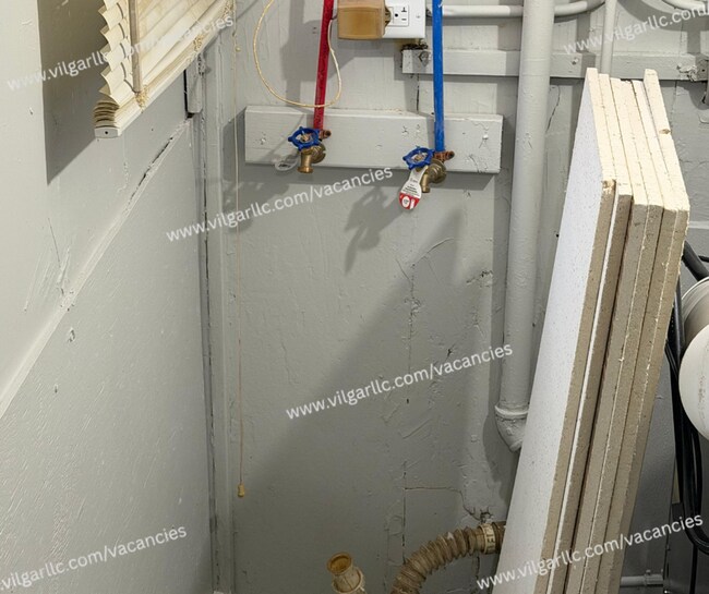 Building Photo - 4200 Jefferson St