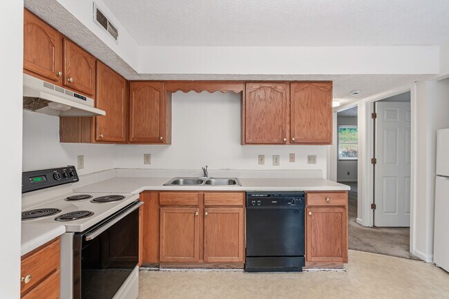 Building Photo - 482 E Red Bud Rd