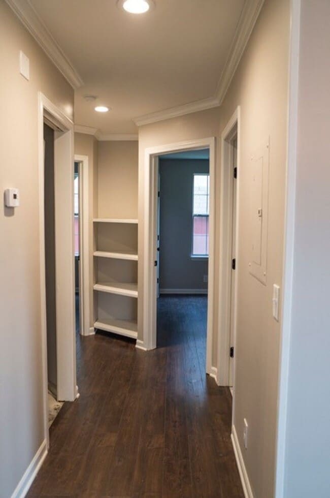 Building Photo - Beautifully Renovated 3BR House in Berry Hill!