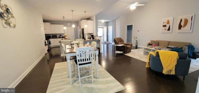 Building Photo - 18161 Emerson Way