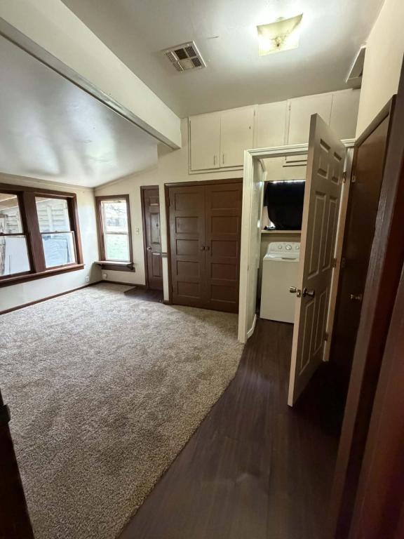 Building Photo - 803 E 3rd St