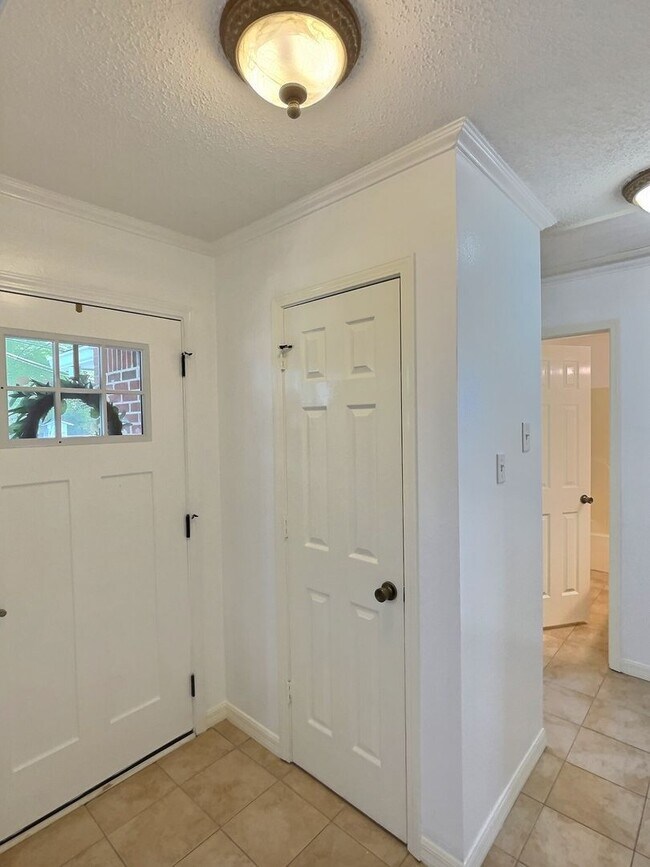 Building Photo - 3-bedroom 2-bathroom home in Vancleave, MS!