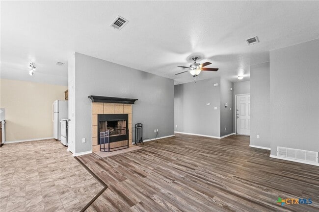 Building Photo - 1908 Cline Dr