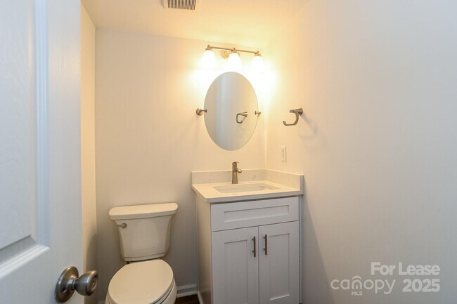 Building Photo - 8506 Ducksbill Dr