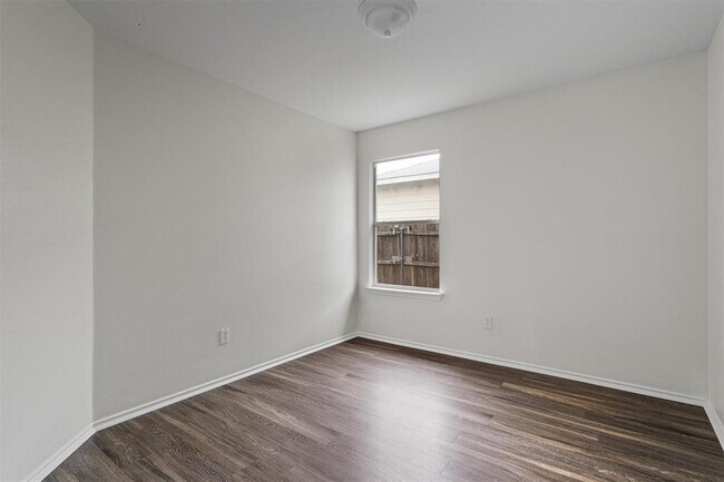 Building Photo - 1106 Canada Wild Dr