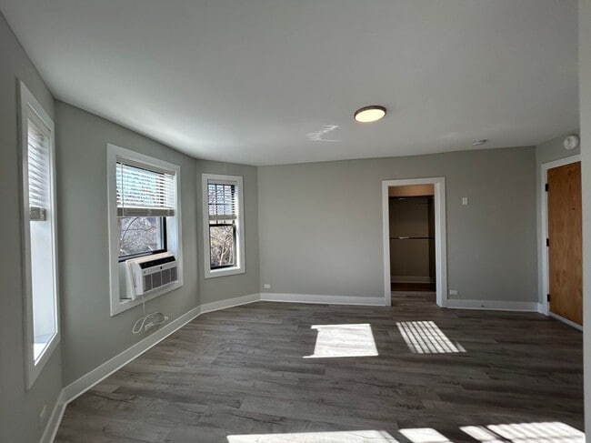 Building Photo - 373 Hazel Ave
