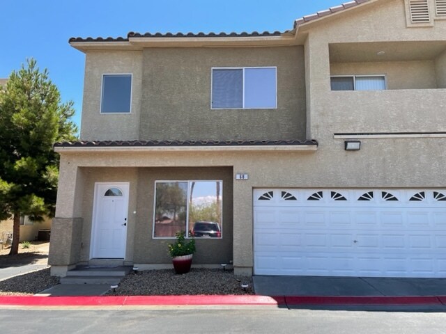 Primary Photo - 68 Brown Swallow Way