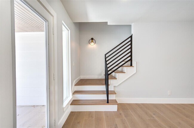 Building Photo - 1810 Eagle Falls Ct