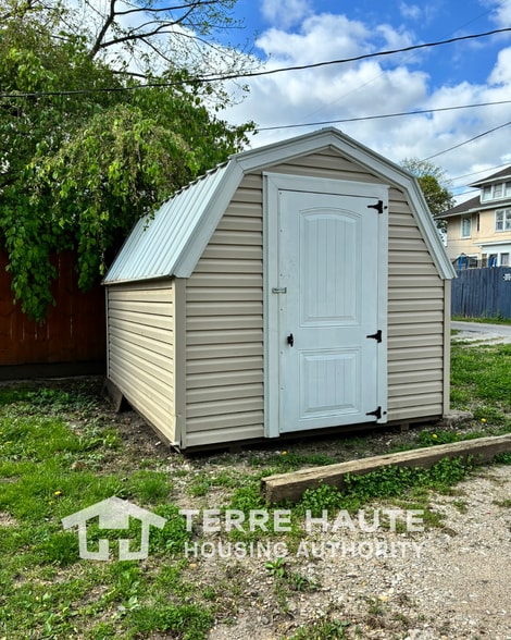 Storage Shed - 59 S 15th St