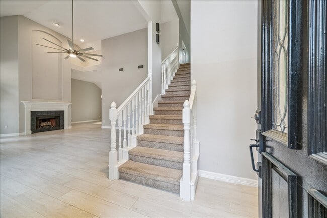 Building Photo - 3115 Cedar Knolls Dr