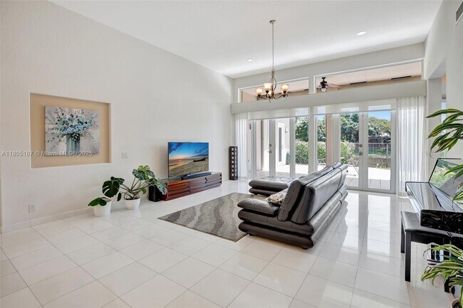 Building Photo - 2651 Oakmont Dr