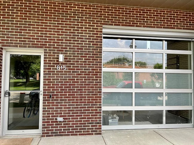 Building Photo - 815 E Mifflin St