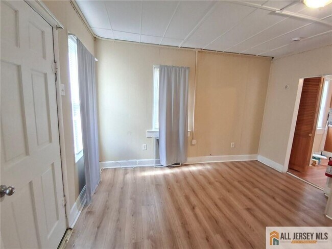 Building Photo - 27a Obert St