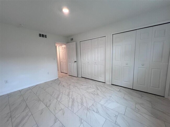 Building Photo - 5317 Curry Ford Rd