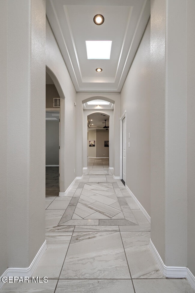 Building Photo - 14805 Holly Springs