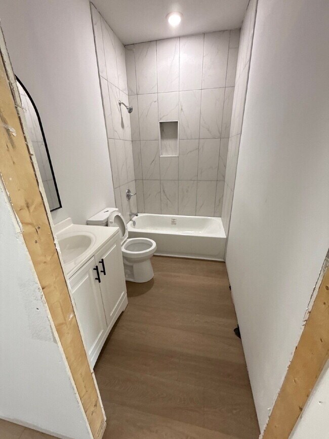 Building Photo - Fully Renovated Spacious 3BR in South Memphis – Section 8 Welcome