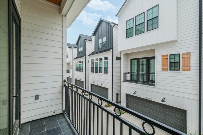 Building Photo - 2017 Lou Ellen Ln