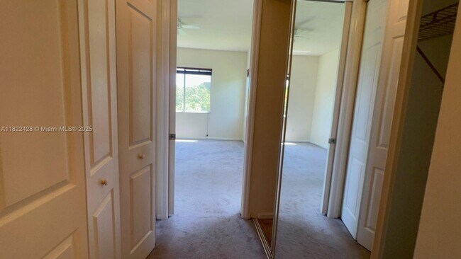 Building Photo - 3500 Oaks Clubhouse Dr