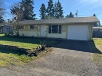 Building Photo - Updated 4 bedroom 1 bathroom house in Eugene!